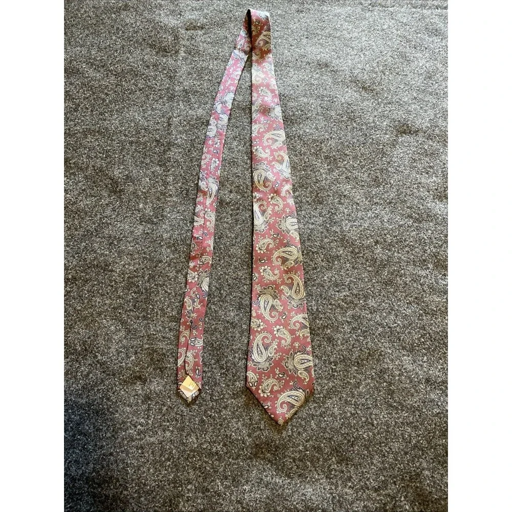 Vintage Don Loper Burgundy Paisley Tie 100% Italian Silk Beverly Hills